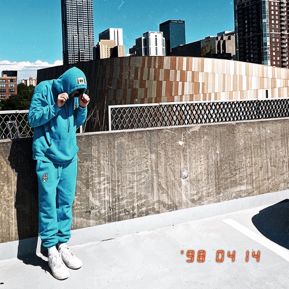 Meet your Posher, Mekhi - Picture 1 of 2